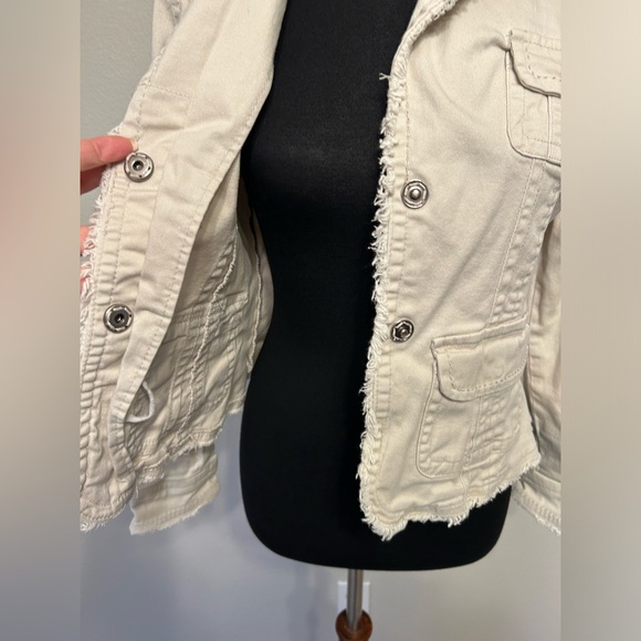 Live a little vintage Y2K White Casual Distressed Jacket / Size: M - Picture 4 of 14